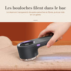 Le bac transparent récupère les bouloches et peluches
